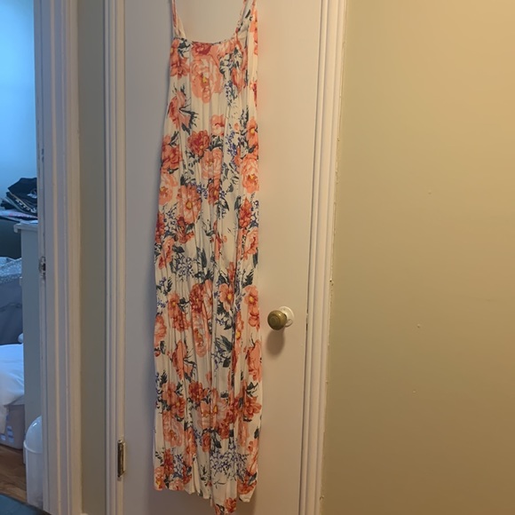 Never worn/Perfect condition MINKPINK Size Small Floral Maxi Wrap Dress - Picture 7 of 8